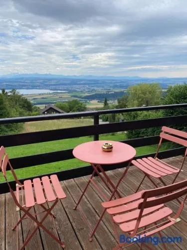 Chalet avec vue panoramique alpes et lac - Image 1
