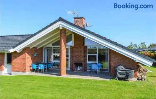 Three-Bedroom Holiday Home In Hadsund - Image 1
