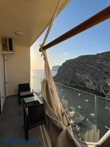 Xlendi - Seafront 2 Bedroom Apartment, Fully Air-conditioned and equipped with all amenities - Image 1