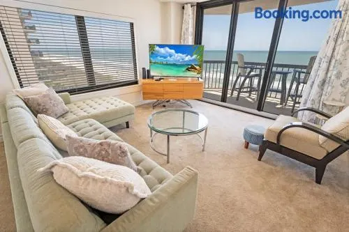 Wellington 3BR with Direct Oceanfront View - Pool! - Image 1