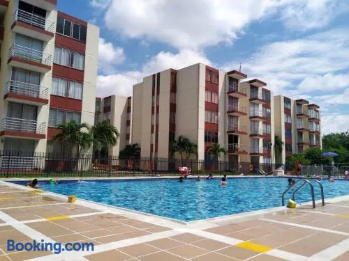 Hermoso apartamento con piscina. - Image 1