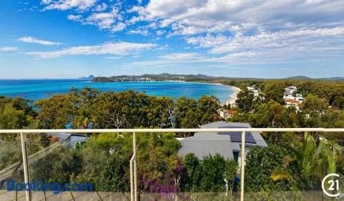 Panoramic Water Views in Salamander Bay - Image 1