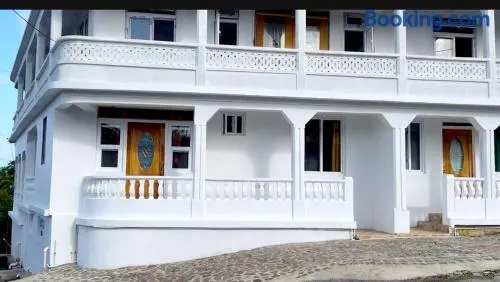 The Golden Inn - Image 1