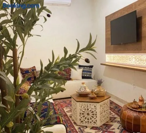 Dar Azizi - Image 1