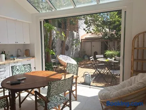 Appartement avec Jardin au coeur du cour Julien à Marseille - Image 1
