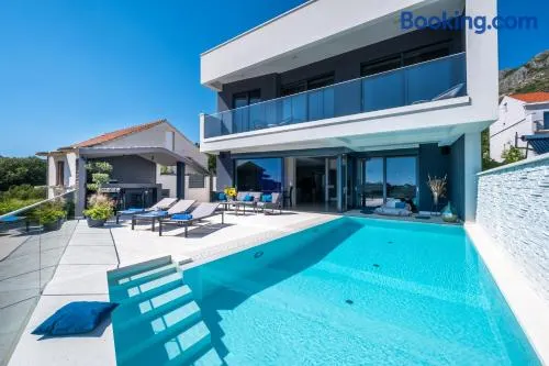 Exclusive Villa Mative - Image 1