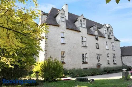 Appartement moderne avec terrasse à Saint-Gènes-du-Retz, 80 m² - Image 1