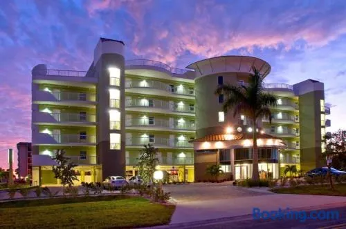 Crystal Palms Treasure Island Retreat Steps from the Beach - Image 1