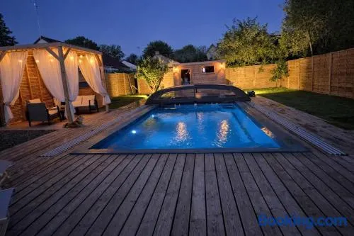 Lodge avec piscine chauffée privative et ou Studio avec son SPA, SAUNA HAMAMM privatifs - Image 1