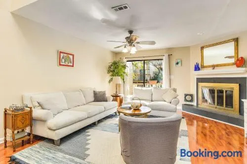 Sunny Large Two Bedroom Townhouse - Pool - Image 1