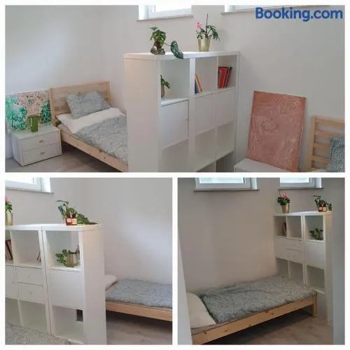 Schöne 2 Zimmerwohnung mit eigenem Garten - Image 1