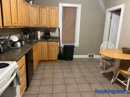 Poconos room for rent in east Stroudsburg pa - Image 1