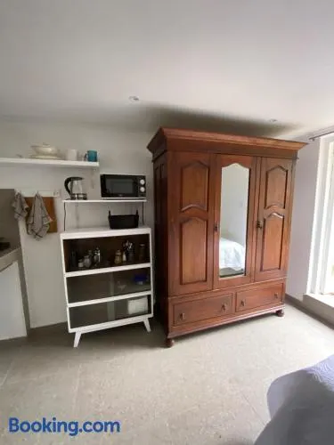 The Garden Room - Image 1