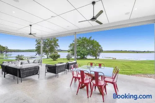 The Ski Shack - Lake Tinaroo - Image 1