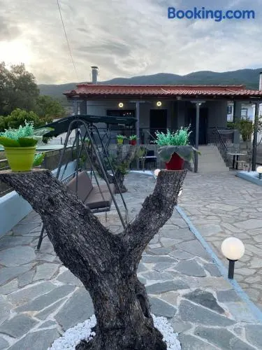 Villa Helen - Image 1