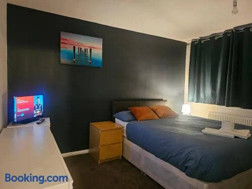 Rosag Guest House Rainham - Image 1