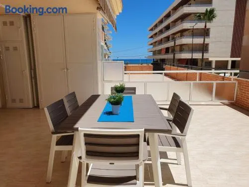 Relax y cómodo APARTAMENTO CON GRAN TERRAZA, PARKING, PISCINA Y CON VISTAS AL MAR, A SOLO 50 m DE LA PLAYA - Image 1