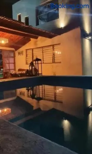 Casa con piscina y vista a la Laguna - Image 1