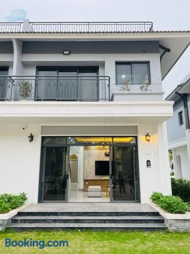 Villa Sonasea Vân Đồn by Deluxe Stay - Image 1