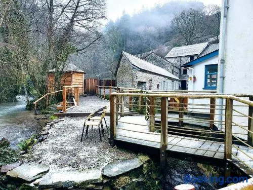 Riverside Cottage in Devon - Image 1