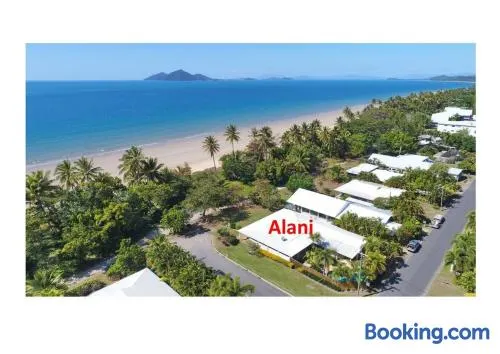 Alani - Absolute Beachfront - Sleeps up to 10 - Image 1