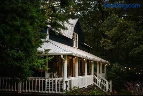 Captain's Cabin - Image 1