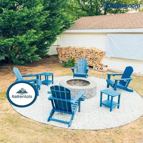3br-2ba I amazing outdoors I close to everything - Image 1
