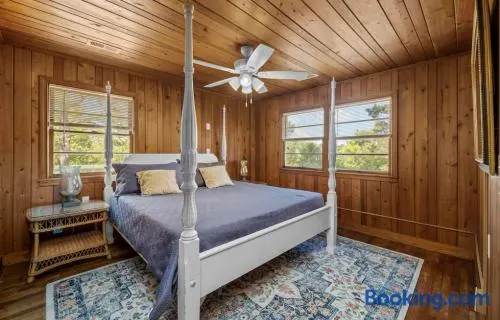 Edgewater Escape - Image 1