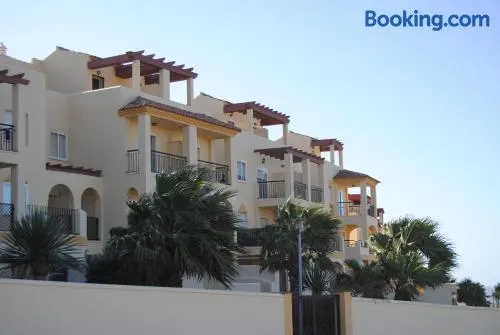 Apartamento con Piscina - Image 1
