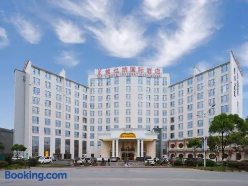 Vienna International Hotel Nanchang Qingshan Lake Wanda Plaza - Image 1