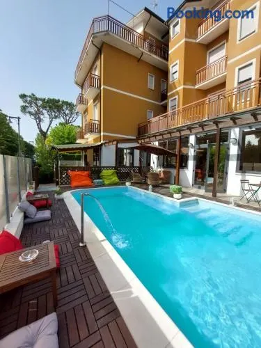 Maison des Roses - Image 1