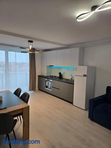 Apartament zona aeroport - Image 1