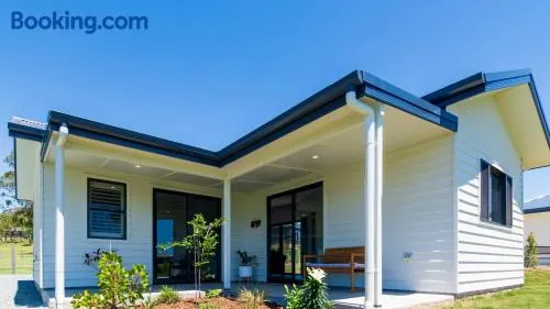 Tranquil Country Escape With Scenic Views - Image 1
