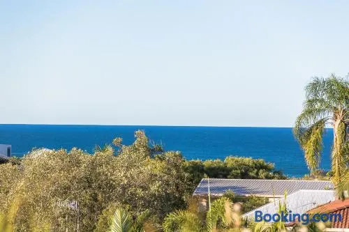 37 on Gouldian Court Peregian Beach - Image 1
