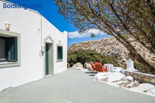 Sunny Hillside Escape - Image 1