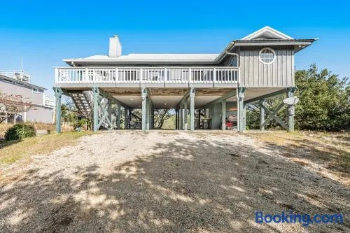 Newly renovated bright & chic Home with private deck grill & near the beach - Image 1