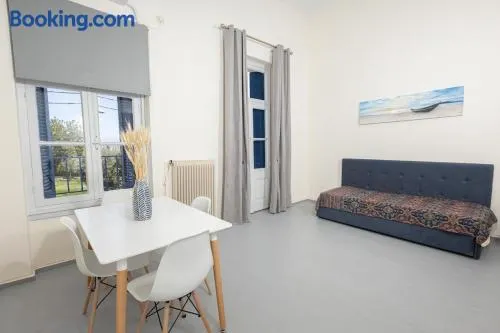 Enalios Apt #2- Spacious Flat in the Heart of Town - Image 1
