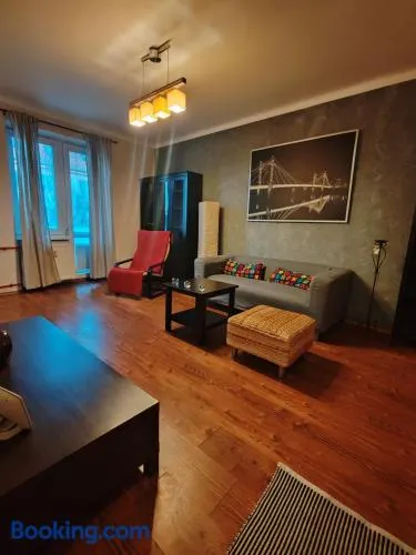 2-izbový apartmán v centre mesta - 2-bedroom apartment with 2 balcony in the centre of the city - Image 1