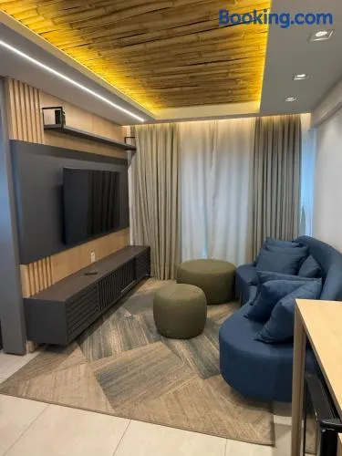 Flat moderno e confortável - excelente localização - Image 1