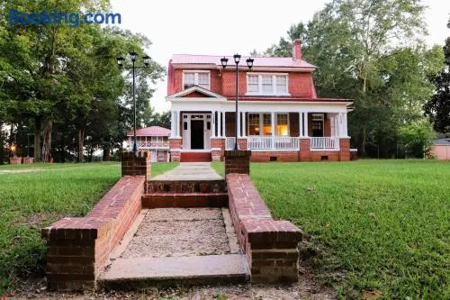 Historic House on the HillDownstairs ONLY - Image 1