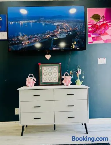 Fancy Studio Private Entrance - Image 1