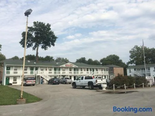 Hoosier Travel Lodge - Image 1