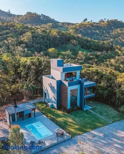 TRIPLEX COM PISCINA AQUECIDa - Image 1