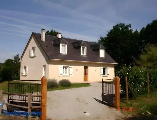 Gite cantal a 20 mn de Salers - Image 1