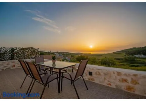 Casa vacacional con terraza | Vistas a la montaña - Image 1