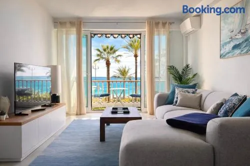 Luxury Beachfront 2BR Promenade des Anglais - Image 1