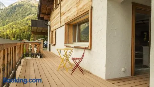 Chalet authentique à Ovronnaz - Image 1