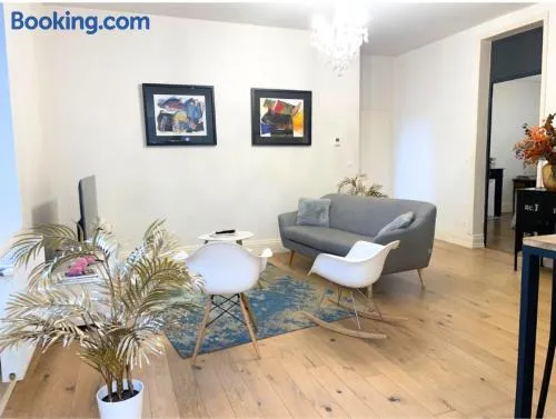 Appartement Romans sur isère Parking Jardin privé - Image 1