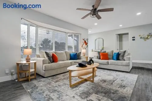 Luxe by Jenn - 3BR Retreat with Heated Pool - Image 1