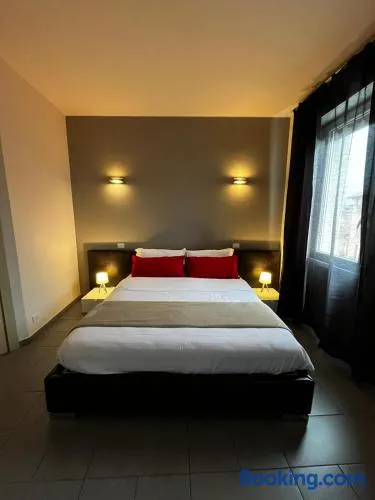 Sleep & Fly Bergamo Center - Late Checkin 1AM - Early Checkin 11AM - Late Checkout 1PM - Transfèr - all EXTRA available only upon reservation - Image 1